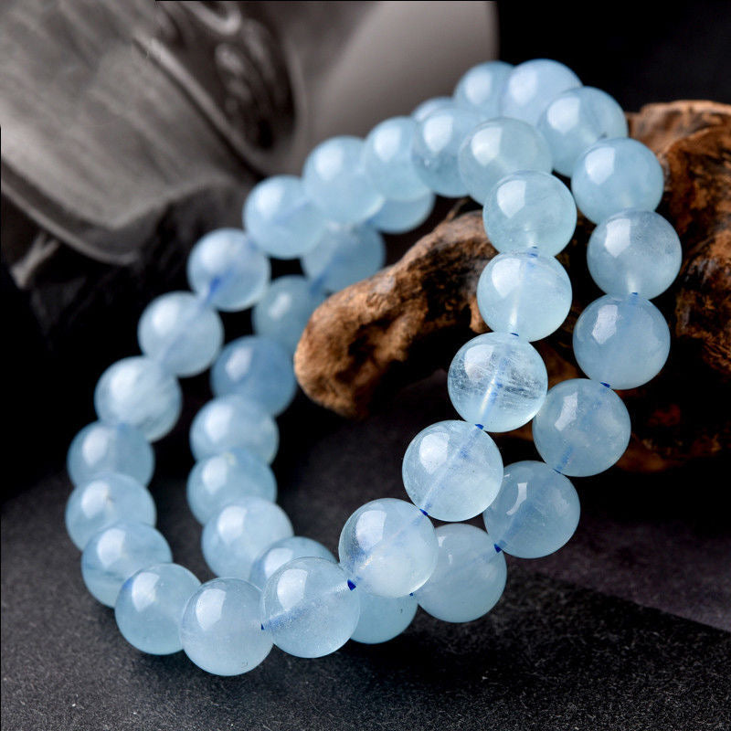 Aquamarine is suitable for Pisces, Taurus, Gemini, and Capricorn