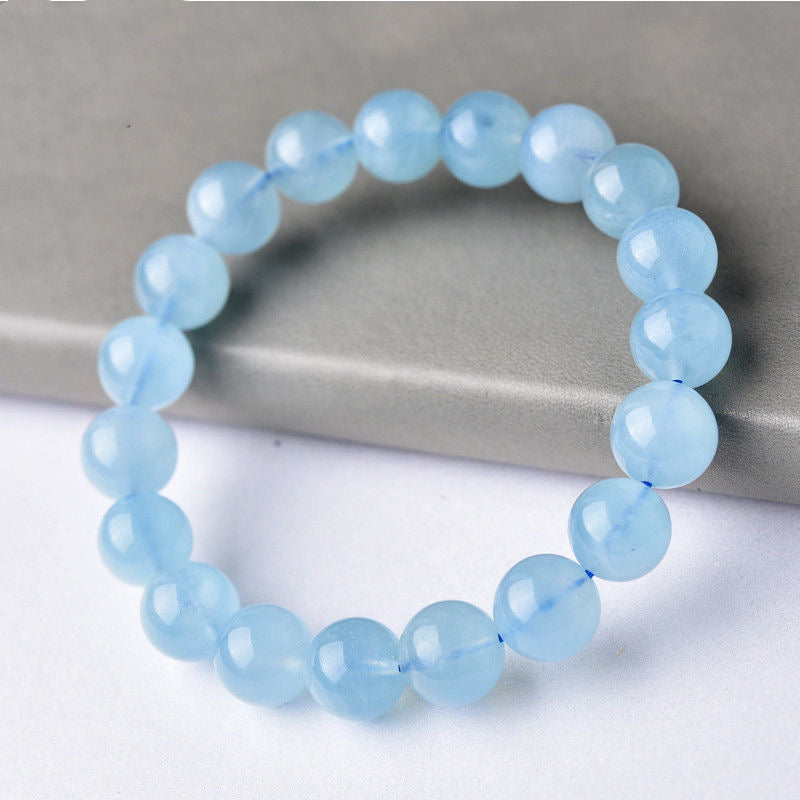 Aquamarine is suitable for Pisces, Taurus, Gemini, and Capricorn