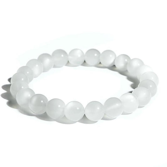 Moonstone is suitable for Leo